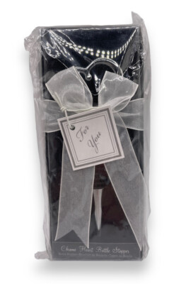 Kate Aspen Wine Bottle Stopper Chrome Heart Shaped  Gift it! New in Box