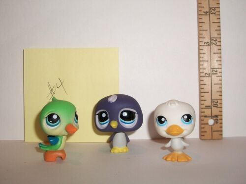 HASBRO LITTLEST PET SHOP BIRD LOT OF 3 TOY ACCESSORY LOT PREOWNED #4 - Picture 1 of 2