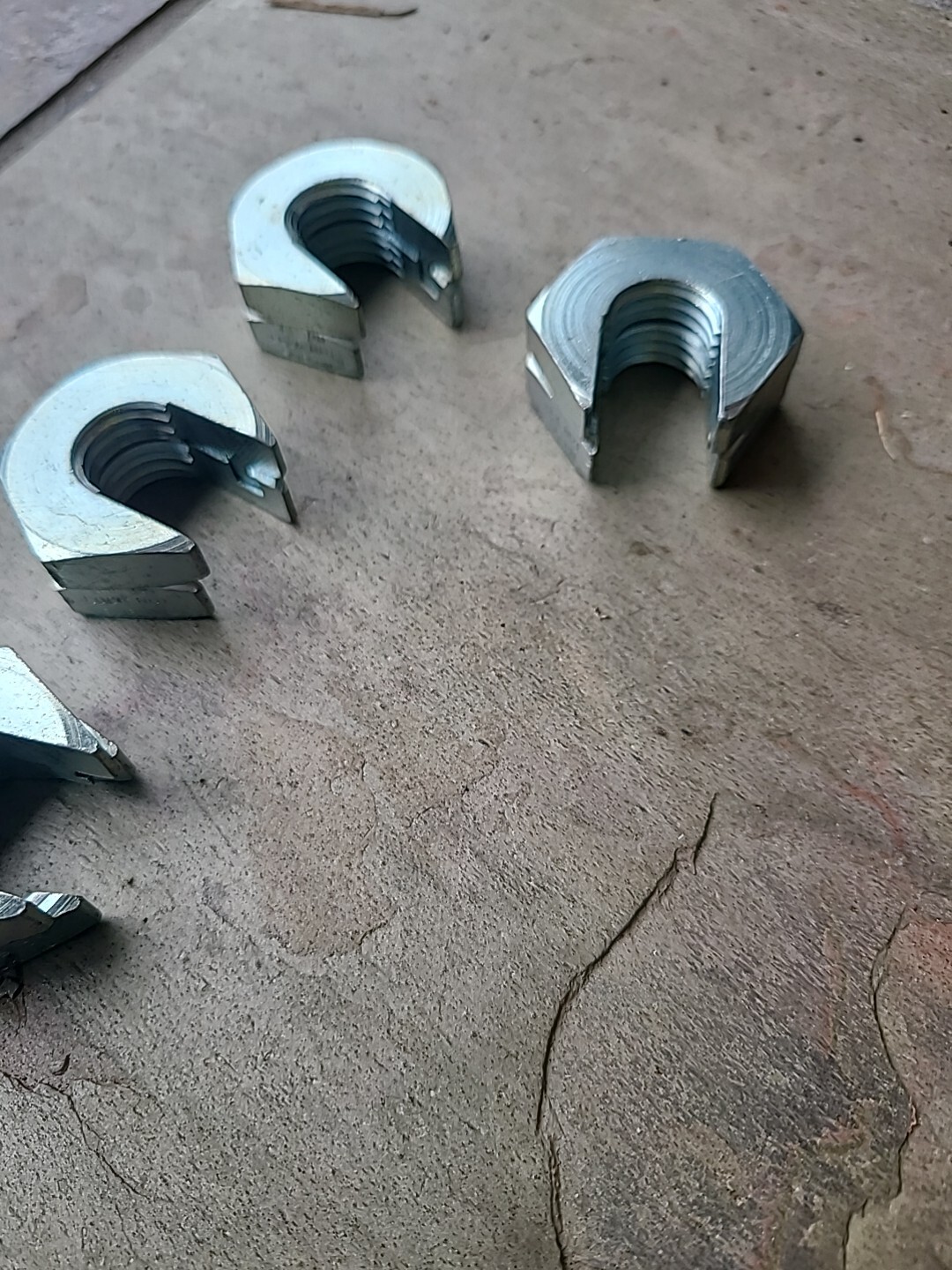 3/816 SLIPON LOCK NUT ZINC Set of 4 split nut easy nut hanger nut