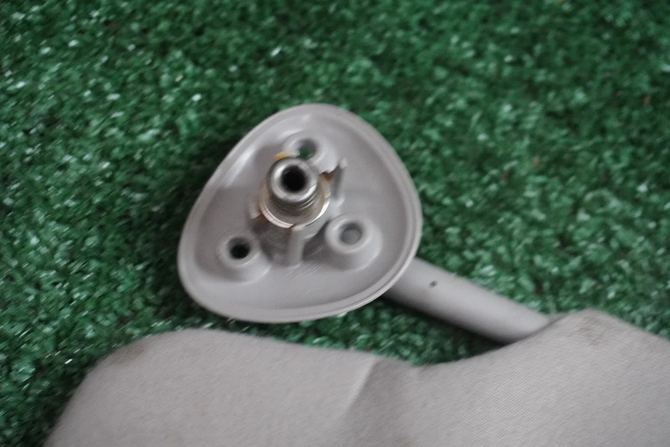 2004 2005 2006 FORD TAURUS DRIVER SIDE LEFT Sun Visor OEM 1 Peice  VV615 - Image 3 of 4