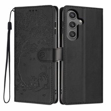 Schwarze vegane Ledertasche mit Katzenmotiv und Baum für Samsung Galaxy S24