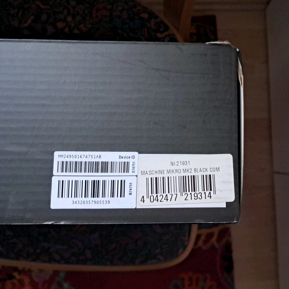 Native Instruments Maschine Mikro MK2 Drumcomputer - Bild 2 von 2