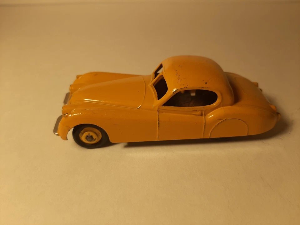 JAGUAR XK 120 Dinky Toys 157 sans boite - Photo 2/4