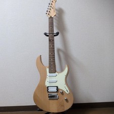 Corpo chitarra elettrica YAMAHA PACIFICA con custodia morbida ecc.