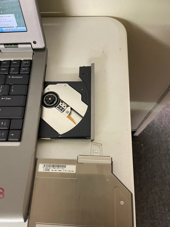 Dell Latitude Win XP Parallel port-9 pin Serial Port-RS232 Floppy & DVDRW #601B - Image 2 of 4