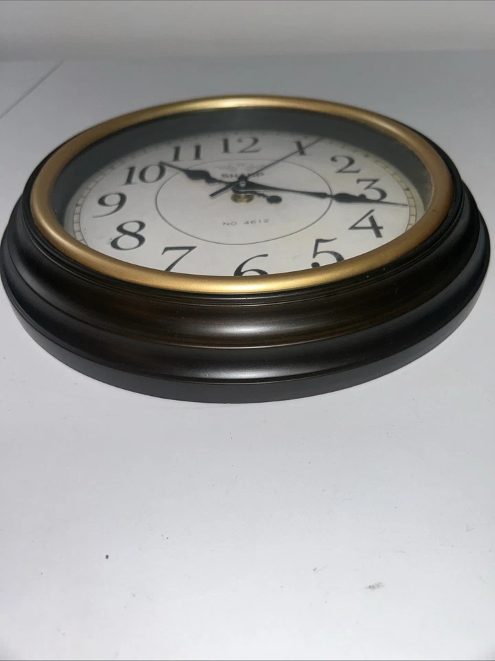 Reloj de Pared Afilado 11 Pulgadas Caja Bronce con Borde Dorado Funciona con Pilas Foto 3 de 4
