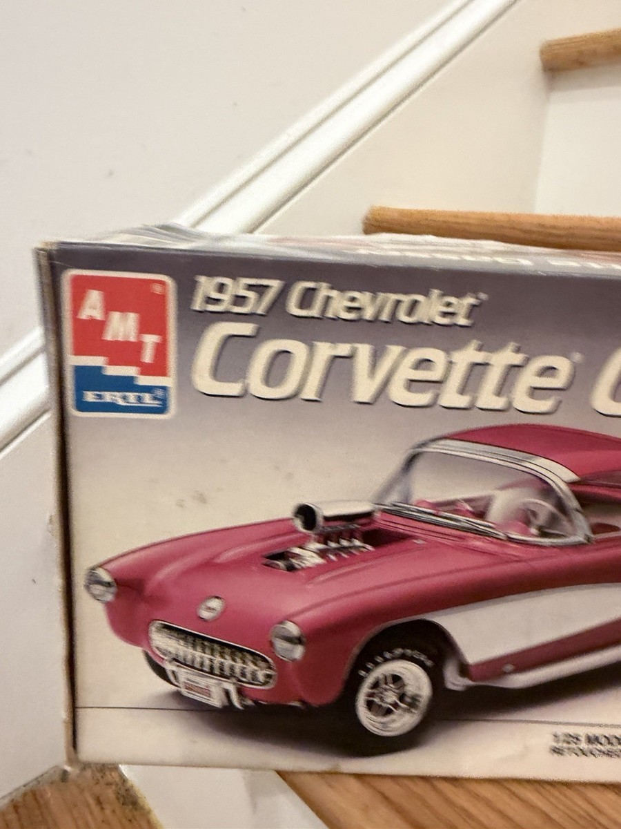 AMT ERTL 1957 CHEVROLET CORVETTE GASSER SCALE 1:25 MODEL KIT 6355 