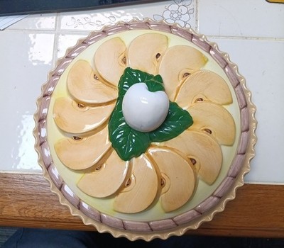 Ceramic Apple Pie Dish With Lid & Recipe Inside Made By Universal Trumps Corp Vi