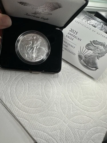 2025 W PROOF SILVER EAGLE IN ORIGINAL MINT BOX W/ COA