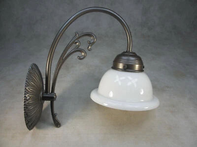Vintage Messing Lampe Bronze Wandlampe Wandleuchte Opal Glasschirm Flurlampe - Bild 1 von 4