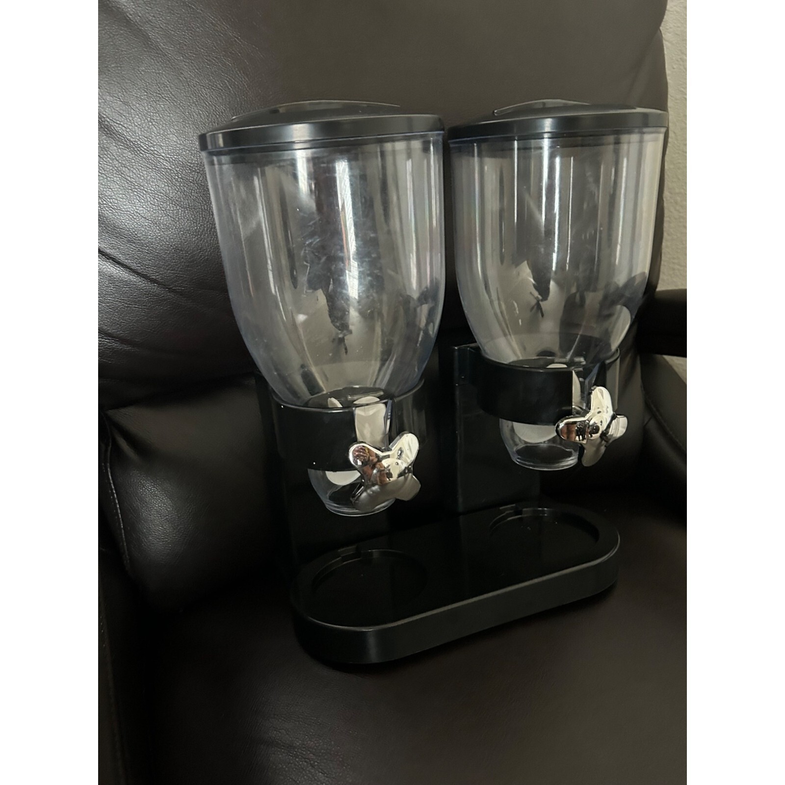 Airtight Dry Food Dispenser