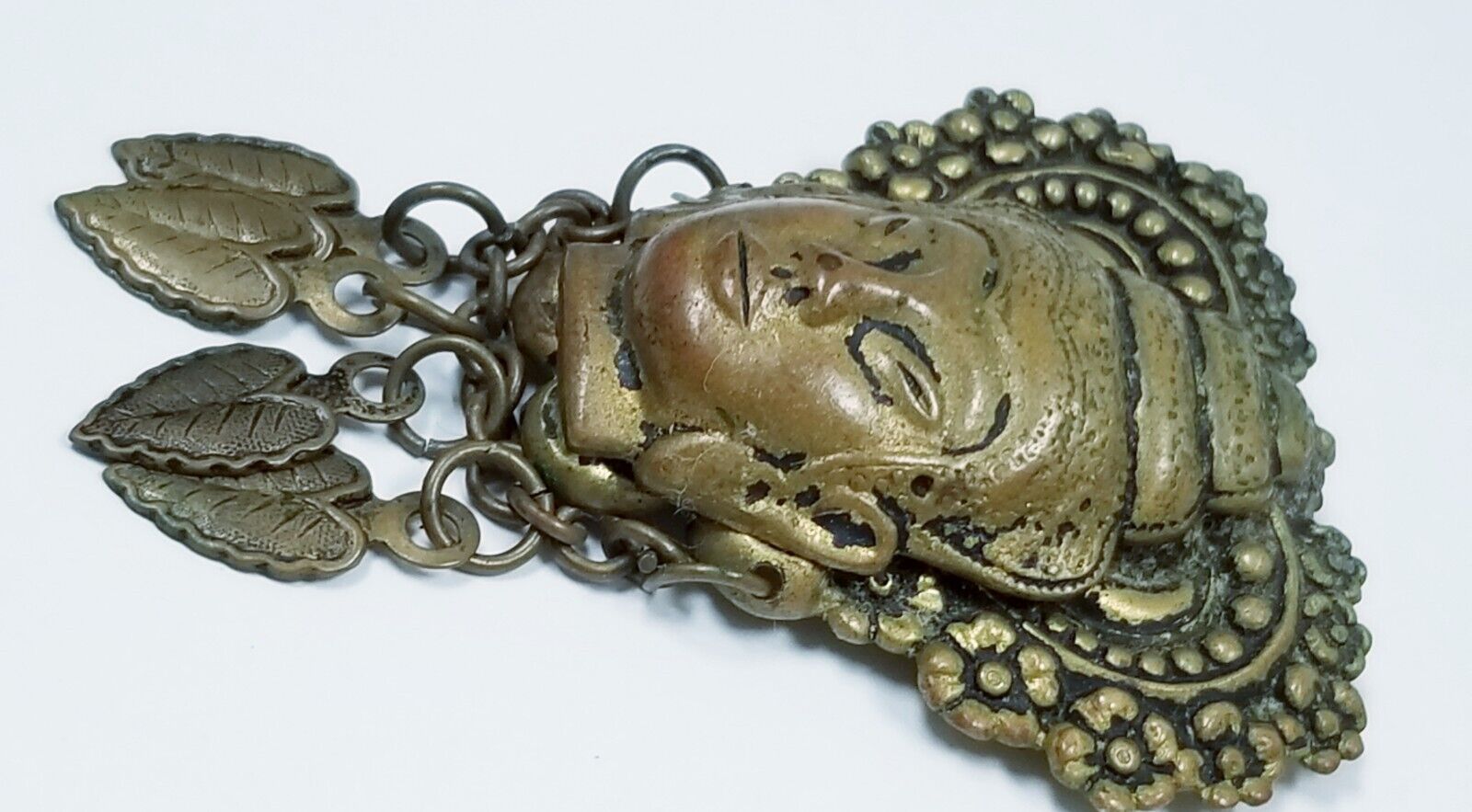 VINTAGE  50'S GREAT DETAILED BUDDHA FACE CLIP - image 7