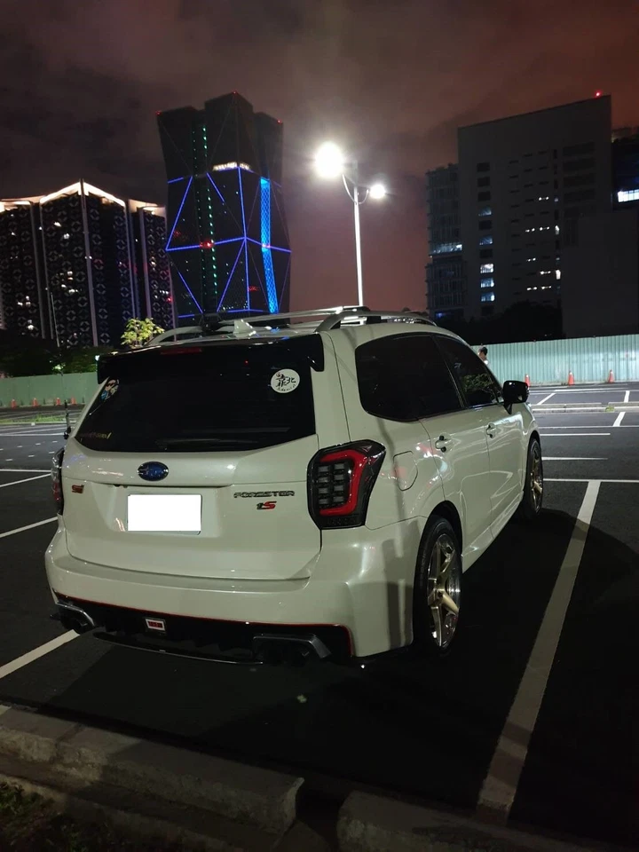 CLEAR/Black Sequential Signal LED Tail Light fit~2014-15-2018~Subaru Forester SJ - Image 3 of 4