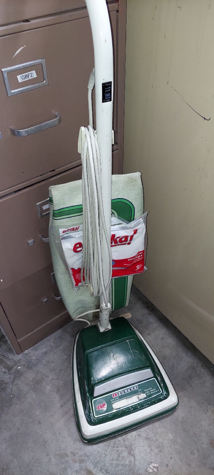 Eureka 2091 ESP Upright Vacuum Cleaner With Bags New Belt eBay