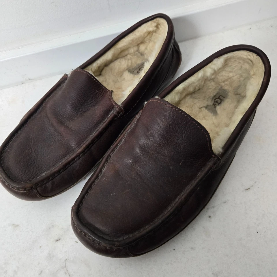 UGG Men's 12 Ascot Brown Leather Matte Slippers Sheepskin Lined Moccasin - Image 3 of 4