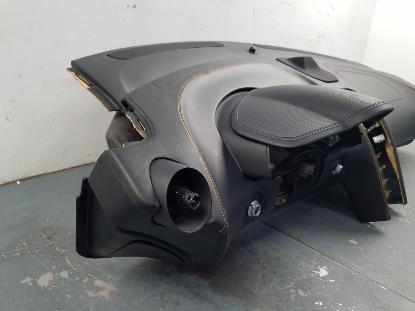 2016 McLaren 675LT Spider Dash Panel / Orange Stitching  #5556 V5