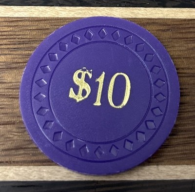 $10 Vintage Unidentified Casino Roulette Poker Gaming Chip Plastic