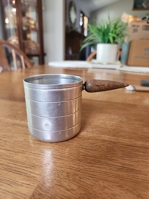 Vintage One Cup Tin Aluminum Measuring Cup Flour Scoop w/ Red Wood Handle Baking