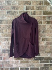 Lululemon That  s A Wrap Jacket Women  s Size 4 Maroon