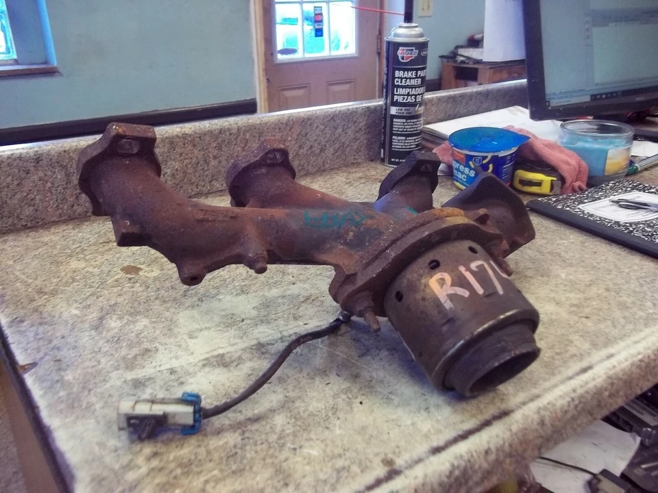 97 98 99 00 01 02 03 CENTURY ALERO IMPALA AZTEK COLECTOR DE ESCAPE 3,1 L TRASERO OEM Foto 4 de 4