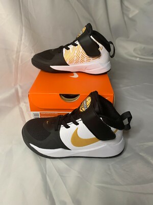 Sneakers Nike Team Hustle Shoes Men's sz 10.5C Black Metallic Gold/white