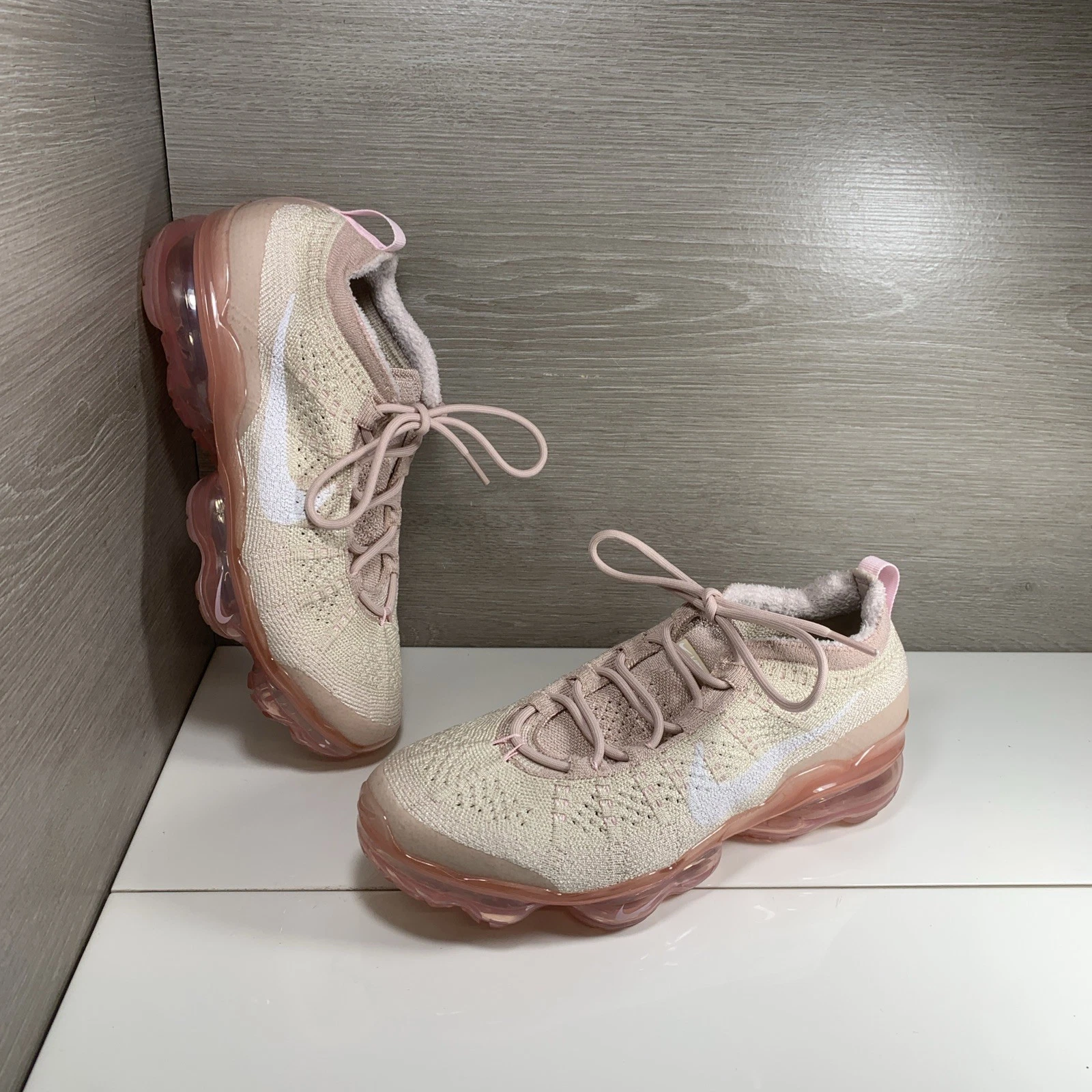Nike Air Vapormax 2023 Flyknit da donna alla moda taglia 9 avena rosa (DV6840 101)
