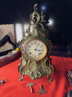 ORNATE NEW HAVEN IRON CASE MANTLE CLOCK Cast Iron 16”