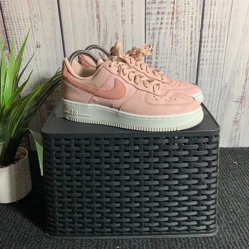 Nike Air Force 1 Low '07 ESS Oxford rosa punto croce taglia UK 5