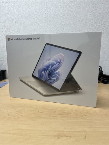 Microsoft Surface Laptop Studio 2 14.4" i7-13700H 32GB DDR5 1TB SSD RTX 4050