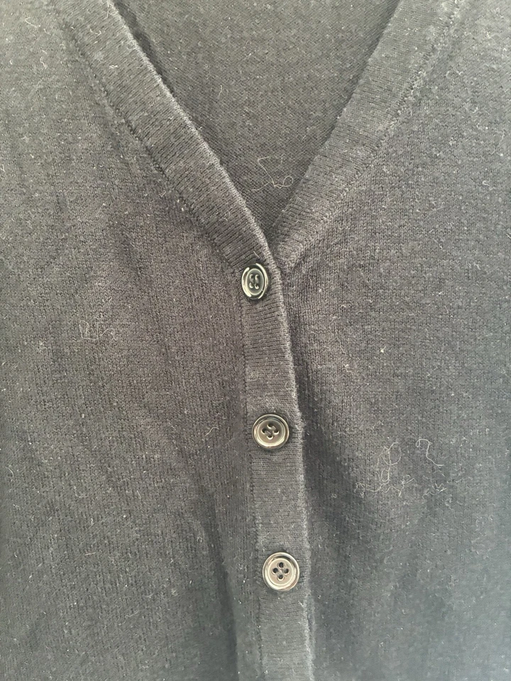 Cárdigan de manga larga Forever 21 negro liso de algodón transparente con botones delanteros S Foto 3 de 4