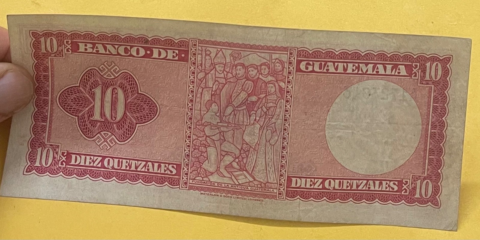 GUATEMALA 10 QUETZALES 1961 p47a Signatures: Galiano, Rivas, Paniagua