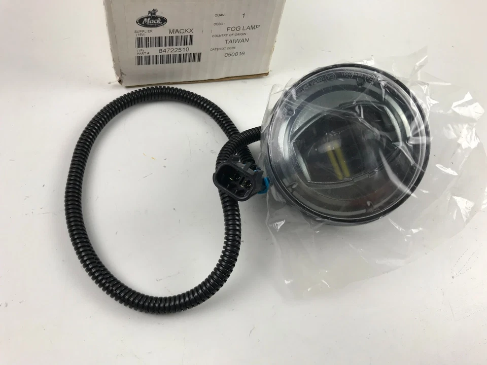 Conjunto de lámpara de conducción antiniebla LED original OEM Mack 84722510 para Mack CXU 2008-2018 Foto 3 de 4