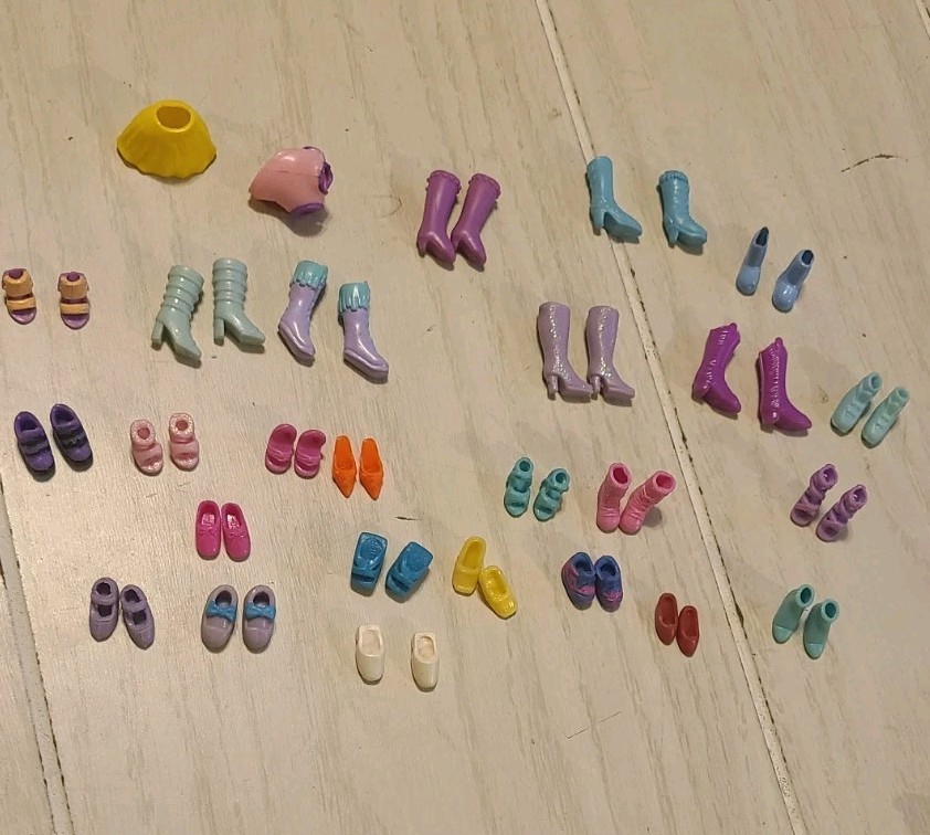Polly Pocket Clothing Shoes and Accessories Lot 27