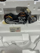 Franklin mint 2005 Harley-Davidson road rally VRSCB V-rod limited edtion