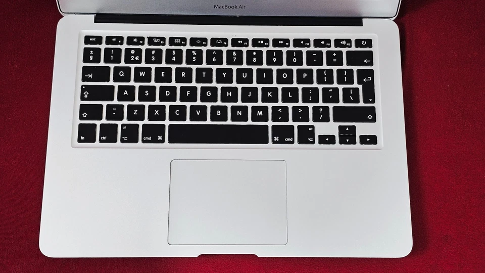 Apple MacBook Air 13" 2011 · i5 · 4GB · 256GB, photo 4 sur 5