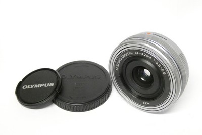 Olympus M.Zuiko Digital 14-42 mm EZ  silber  Objektiv gebraucht