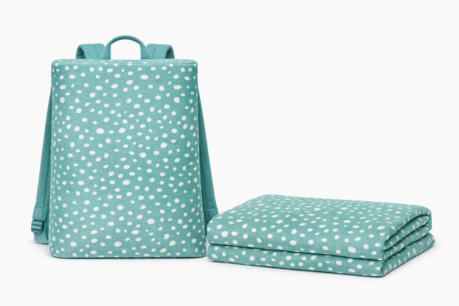 Sara by Sara Davies Rectangle Picnic Blanket with Backpack - 180cm - Dots - New