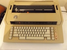 VINTAGE IBM ACTIONWRITER 1  ELECTRIC TYPEWRITER (6715-001) thumbnail