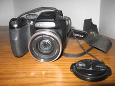 Fuji Fujifilm Finepix S800 Untested in box