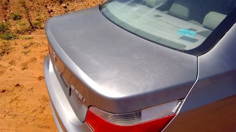 Оригинальный люк багажника без спойлера подходит для BMW 525i 2004-2007 годов выпуска - Изображение 3 из 3