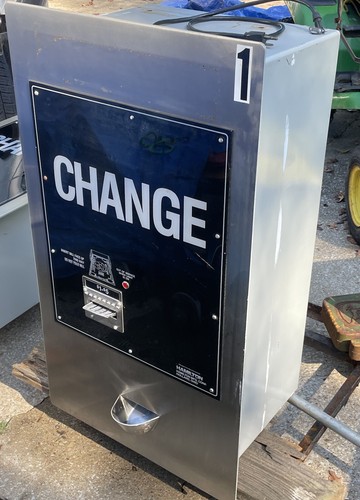 Hamilton RL-2 Change Machine Case. Cabinet only -no internal contents SEE PHOTOS