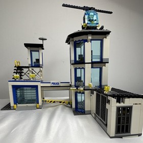 LEGO City Police Headquarters 7744 w/ Vehicles & Minifigures Incomplete