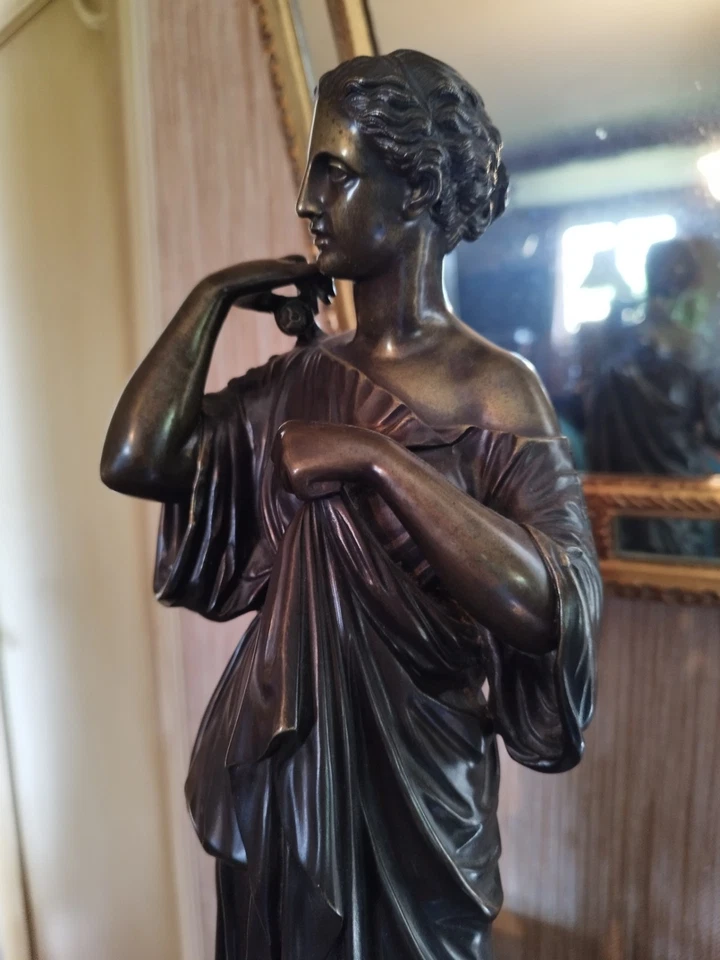 Grande Statuette Diane de Gabies en Bronze Signée Dethy - Photo 2/4