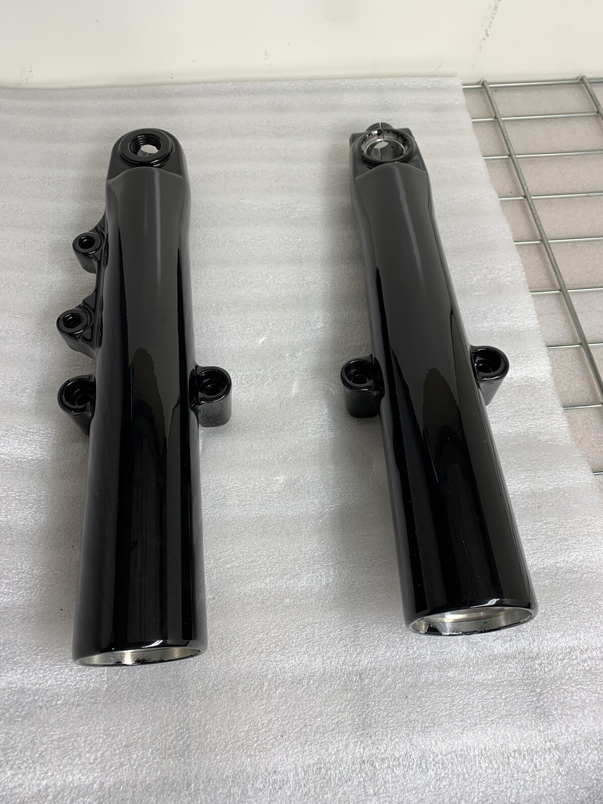 HARLEY FORK LEGS DELUXE 2018 -24 FLHC FLSL SOFTAIL OEM BLACK SLIDERS EXCHANGE