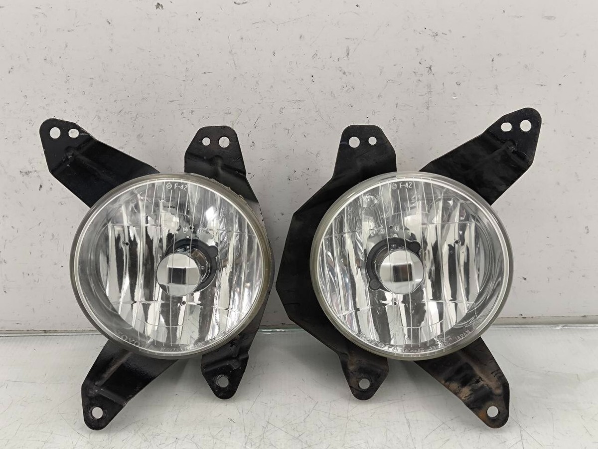TOYOTA ACR30 AZR60 NOAH STARLET GLANZA EP91 LEVIN AE111 Fog Lamp w