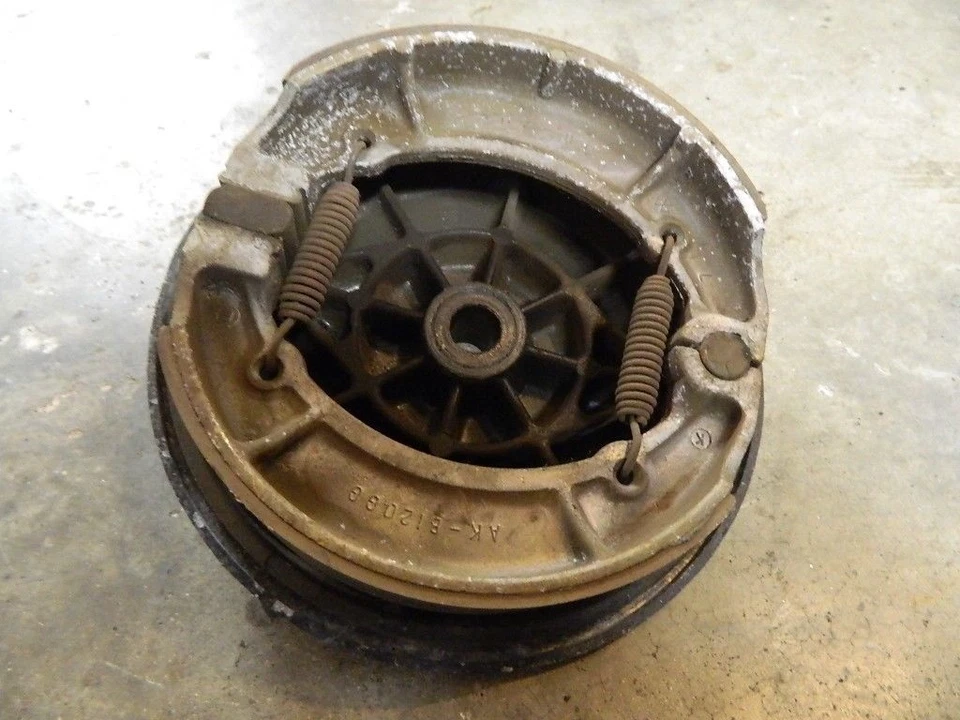 83 Zapatas de freno traseras Yamaha Virago 750 Midnight 1983 con bujes de placa XV750   Foto 2 de 2