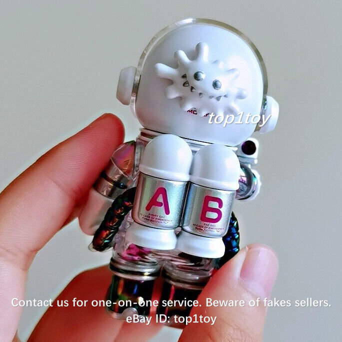 POP MART x KENNYSWORK Mega Collection 100% Space Molly 1 POP MART x KENNYSWORK Mega Collection 100% Space Molly 1