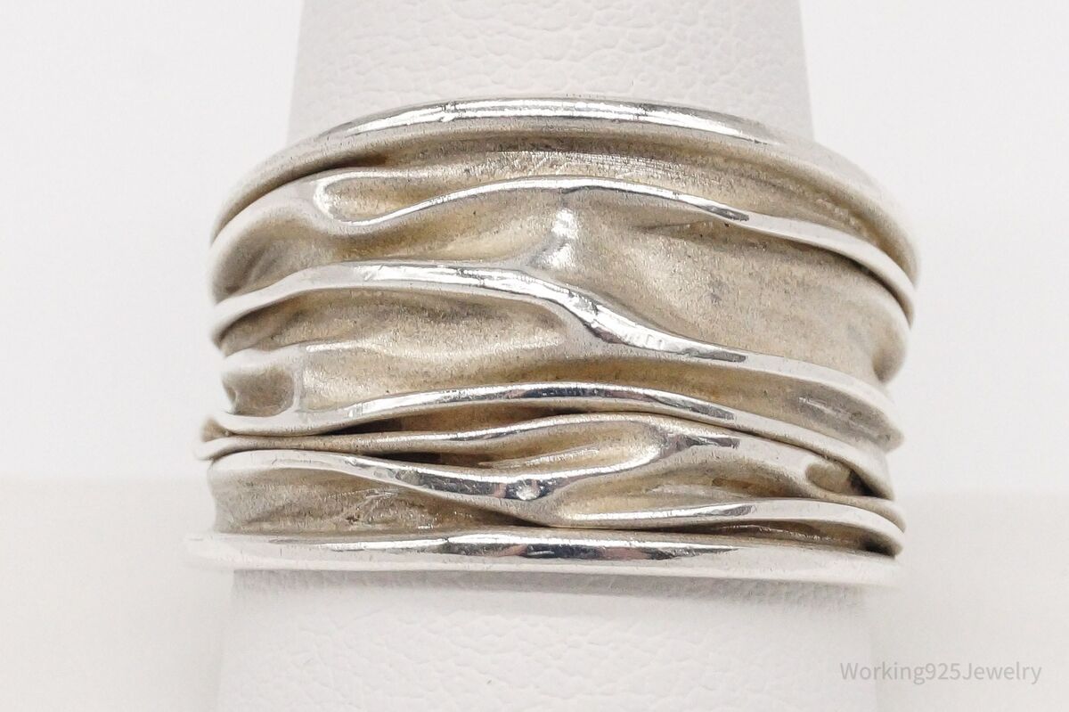 Vintage Crinkle Design Sterling Silver Band Ring - Size Vintage Crinkle Design Sterling Silver Band Ring - Size