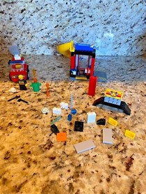 Lego City Town Fireman Lot 10671 Fire Emergency 60088 Fire Starter Set 2015