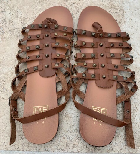 APL Sandali F&F in pelle marrone taglia 7 usati